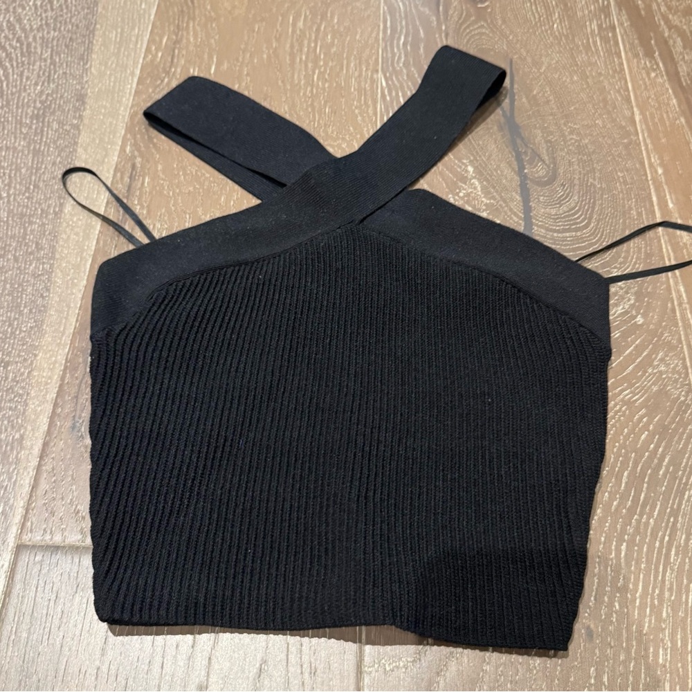NWOT Aritzia Black Ribbed Cross-Strap Crop Top